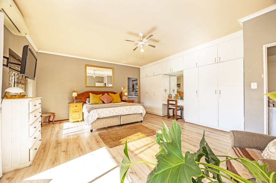 4 Bedroom Property for Sale in Rouxville Western Cape